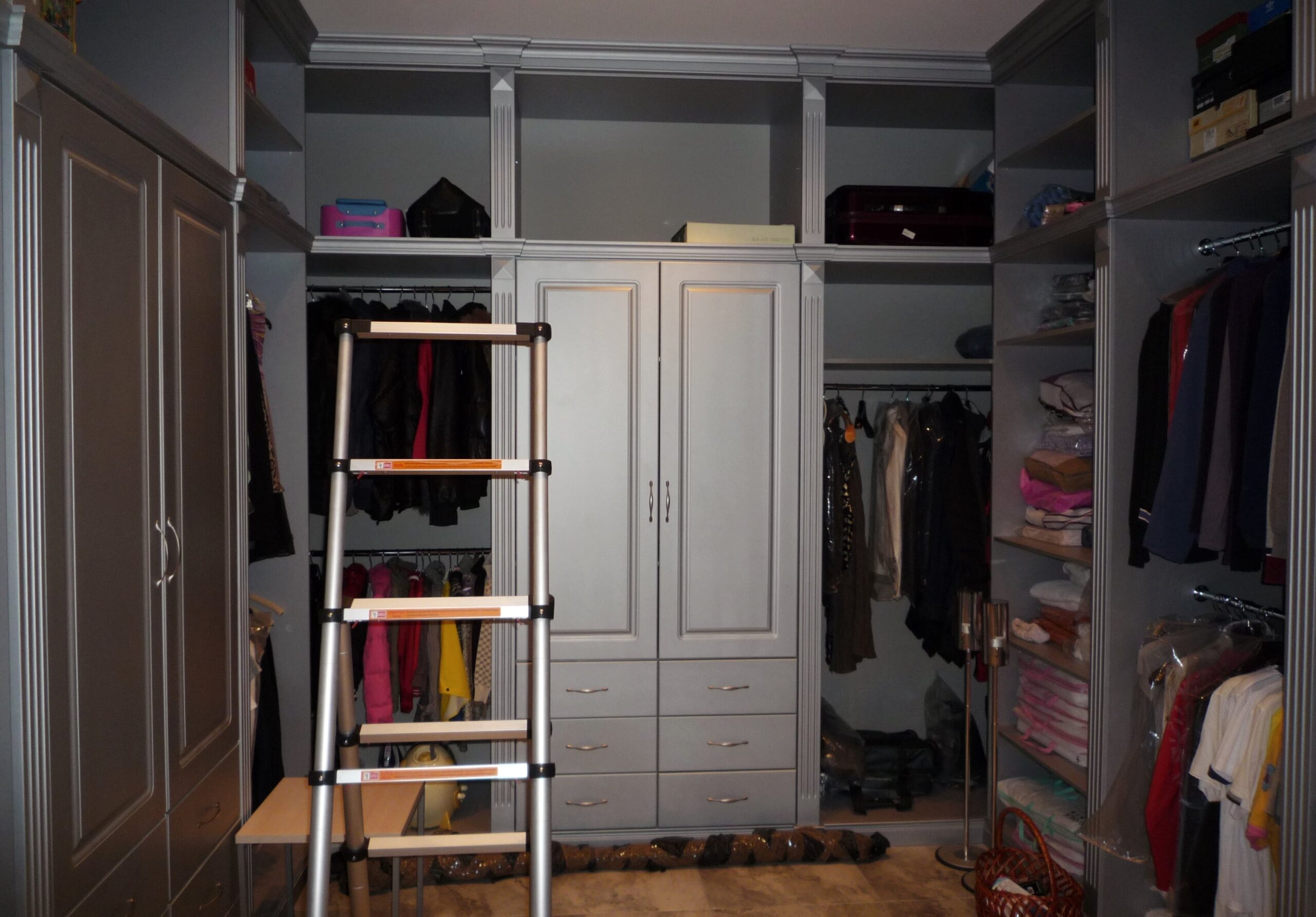 Гардеробна 03